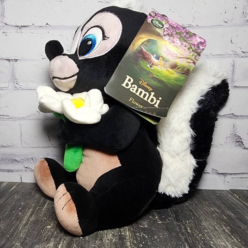 Disney Store Bambi FLOWER THE SKUNK Holding Bouquet 9" Soft Stuffed Plush